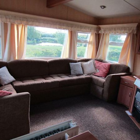 Fenlake Holiday Accommodation Metheringham Buitenkant foto