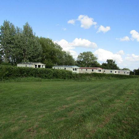 Fenlake Holiday Accommodation Metheringham Buitenkant foto