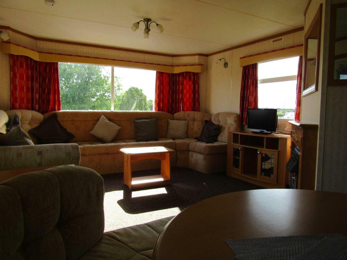 Fenlake Holiday Accommodation Metheringham Buitenkant foto