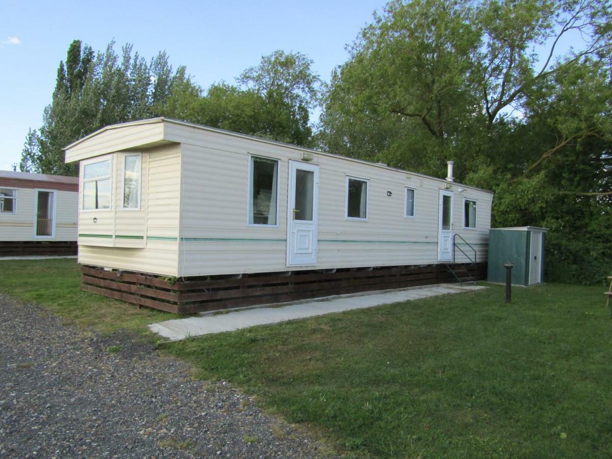 Fenlake Holiday Accommodation Metheringham Buitenkant foto