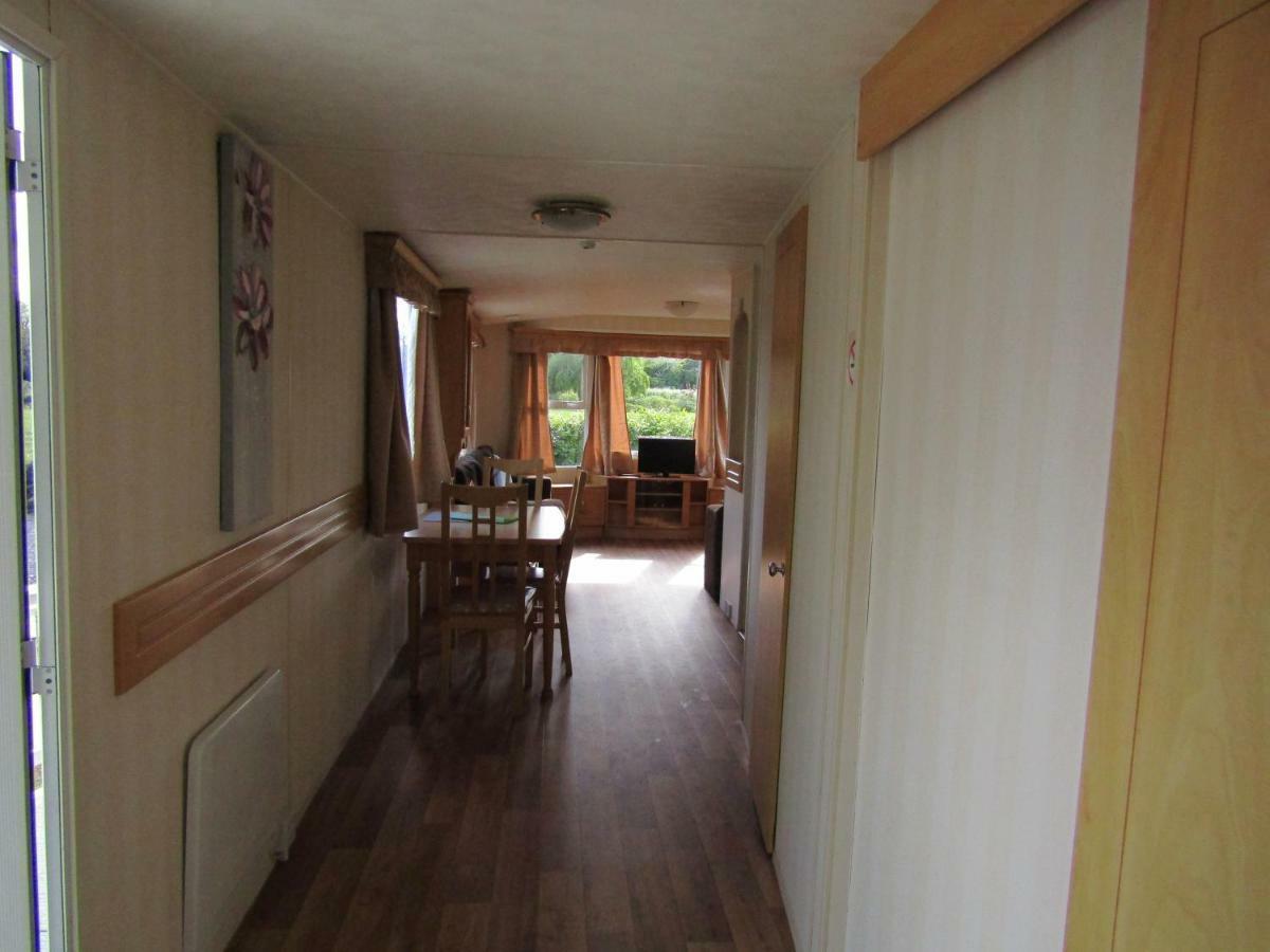 Fenlake Holiday Accommodation Metheringham Buitenkant foto